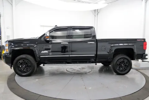 More photos of 2016 Chevrolet Silverado 3500 HD High Country at Chillicothe Truck, OH