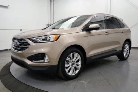 More photos of 2020 Ford Edge Titanium at Chillicothe Truck, OH