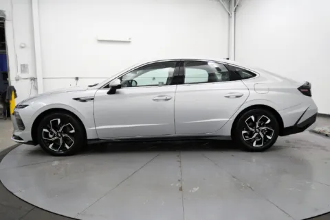 More photos of 2025 Hyundai Sonata SEL at Chillicothe Truck, OH