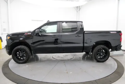 More photos of 2021 Chevrolet Silverado 1500 Custom Trail Boss at Chillicothe Truck, OH