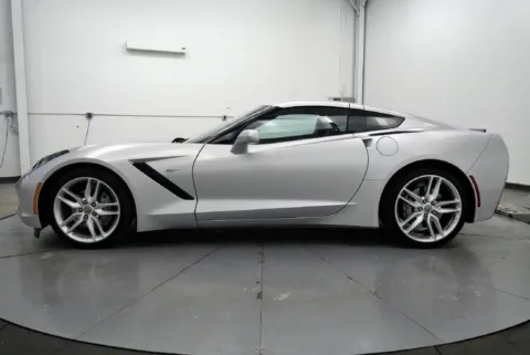 More photos of 2019 Chevrolet Corvette Stingray at Chillicothe Truck, OH