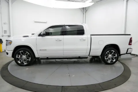 More photos of 2023 Ram 1500 Limited at Chillicothe Truck, OH
