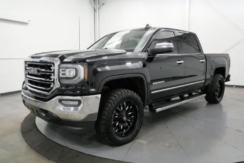 More photos of 2018 GMC Sierra 1500 SLT at Chillicothe Truck, OH
