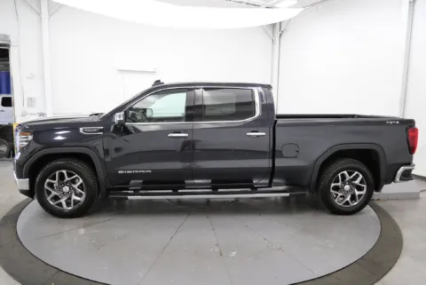 More photos of 2023 GMC Sierra 1500 SLT at Chillicothe Truck, OH