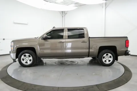 More photos of 2015 Chevrolet Silverado 1500 LT at Chillicothe Truck, OH