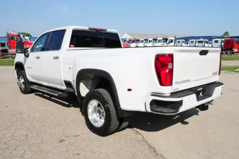 More photos of 2023 Chevrolet Silverado 3500HD High Country at Chillicothe Truck, OH