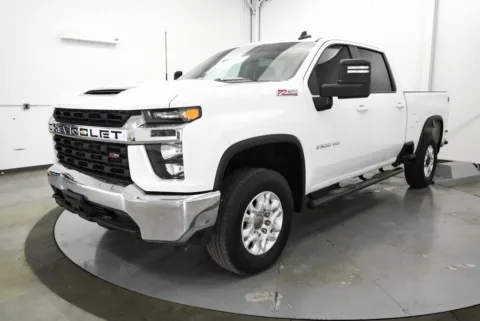 Another view of 2021 Chevrolet Silverado 2500HD LT for sale in Chillicothe, OH at Chillicothe Truck