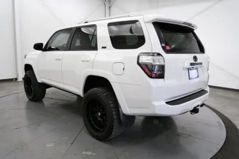 More photos of 2017 Toyota 4Runner SR5 at Chillicothe Truck, OH
