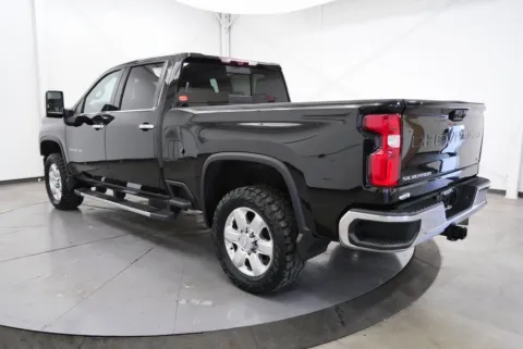 More photos of 2020 Chevrolet Silverado 3500HD LTZ at Chillicothe Truck, OH