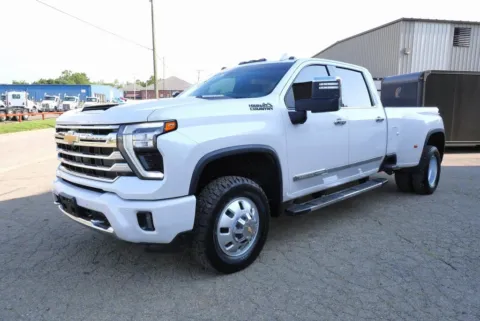 Another view of 2024 Chevrolet Silverado 3500HD High Country for sale in Chillicothe, OH at Chillicothe Truck
