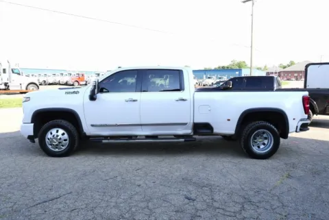More photos of 2024 Chevrolet Silverado 3500HD High Country at Chillicothe Truck, OH