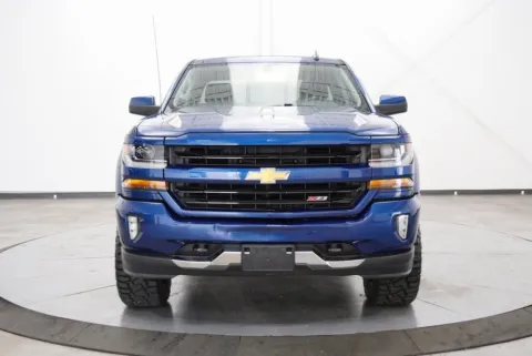 Photos of 2017 Chevrolet Silverado 1500 LT for sale in Chillicothe, OH at Chillicothe Truck