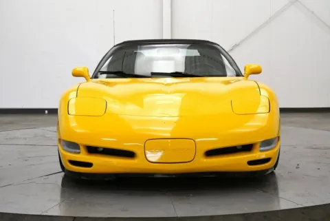 Photos of 2000 Chevrolet Corvette for sale in Chillicothe, OH at Chillicothe Truck