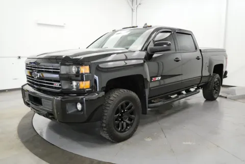 Another view of 2017 Chevrolet Silverado 2500HD LT for sale in Chillicothe, OH at Chillicothe Truck