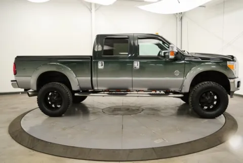 More photos of 2016 Ford F-350SD Lariat at Chillicothe Truck, OH