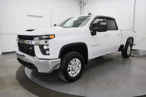 Another view of 2021 Chevrolet Silverado 2500HD LT for sale in Chillicothe, OH at Chillicothe Truck