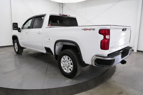 More photos of 2021 Chevrolet Silverado 2500HD LT at Chillicothe Truck, OH