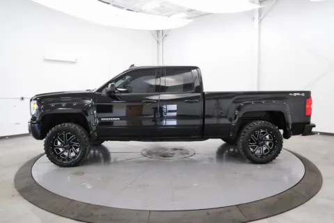 More photos of 2015 GMC Sierra 1500 at Chillicothe Truck, OH