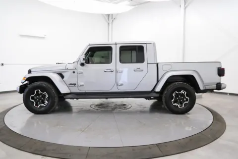 More photos of 2021 Jeep Gladiator High Altitude at Chillicothe Truck, OH