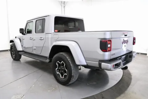 More photos of 2021 Jeep Gladiator High Altitude at Chillicothe Truck, OH