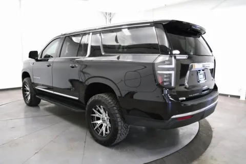 More photos of 2021 GMC Yukon XL SLT at Chillicothe Truck, OH