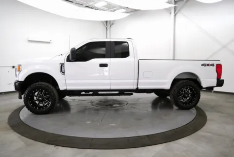 More photos of 2021 Ford F-350SD XL at Chillicothe Truck, OH