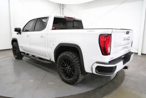 More photos of 2020 GMC Sierra 1500 Elevation at Chillicothe Truck, OH