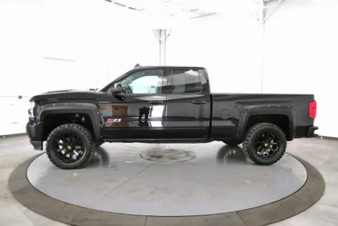 More photos of 2016 Chevrolet Silverado 1500 LT at Chillicothe Truck, OH