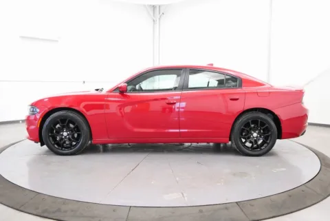 More photos of 2015 Dodge Charger SXT at Chillicothe Truck, OH