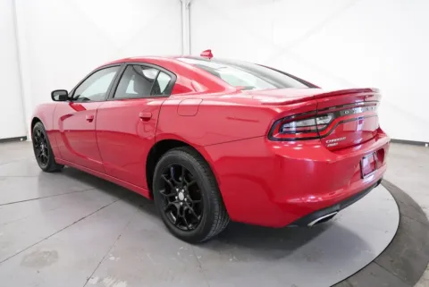 More photos of 2015 Dodge Charger SXT at Chillicothe Truck, OH