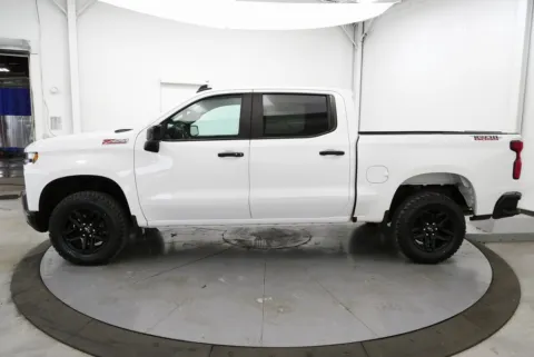 More photos of 2021 Chevrolet Silverado 1500 LT Trail Boss at Chillicothe Truck, OH