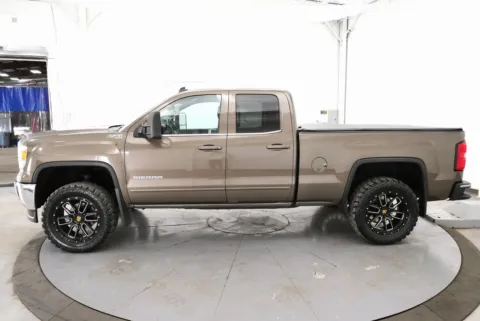 More photos of 2014 GMC Sierra 1500 SLE at Chillicothe Truck, OH
