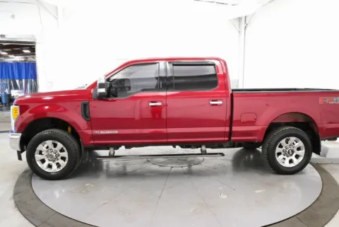 More photos of 2017 Ford F-250SD Lariat at Chillicothe Truck, OH