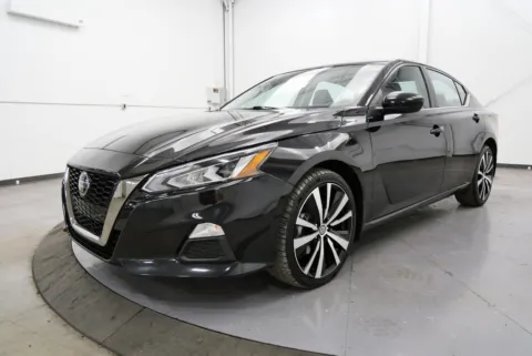 Another view of 2021 Nissan Altima 2.5 SR for sale in Chillicothe, OH at Chillicothe Truck