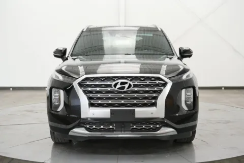 Photos of 2020 Hyundai Palisade Limited for sale in Chillicothe, OH at Chillicothe Truck