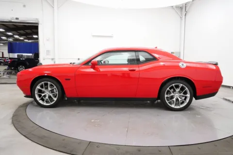 More photos of 2023 Dodge Challenger SXT at Chillicothe Truck, OH