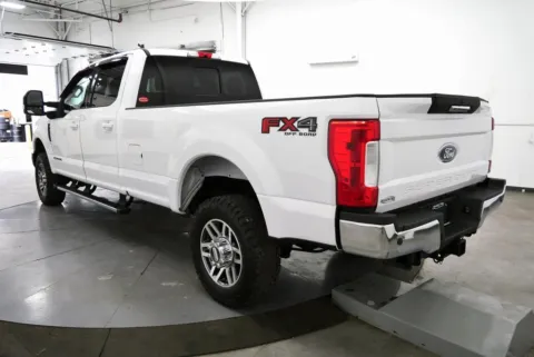 More photos of 2017 Ford F-350SD Lariat at Chillicothe Truck, OH