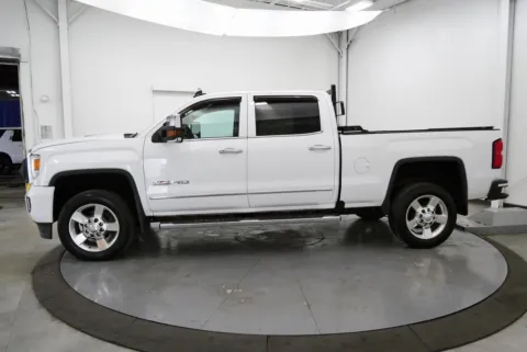 More photos of 2016 GMC Sierra 2500HD SLT at Chillicothe Truck, OH