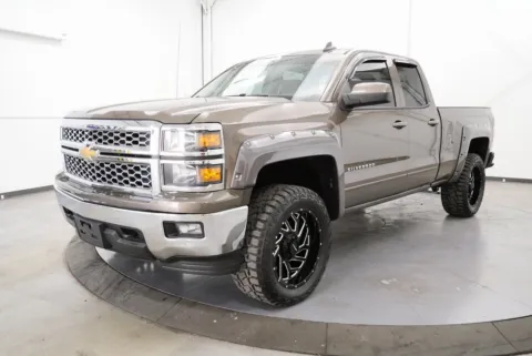 Another view of 2015 Chevrolet Silverado 1500 LT for sale in Chillicothe, OH at Chillicothe Truck