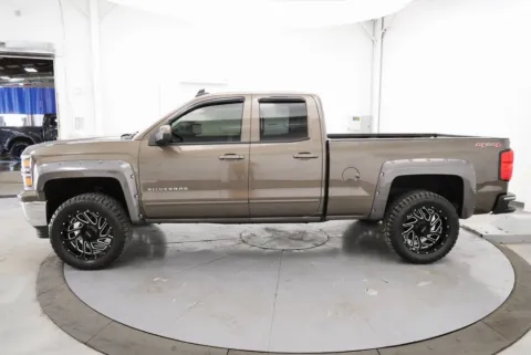 More photos of 2015 Chevrolet Silverado 1500 LT at Chillicothe Truck, OH