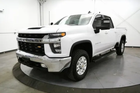 Another view of 2022 Chevrolet Silverado 2500HD LT for sale in Chillicothe, OH at Chillicothe Truck