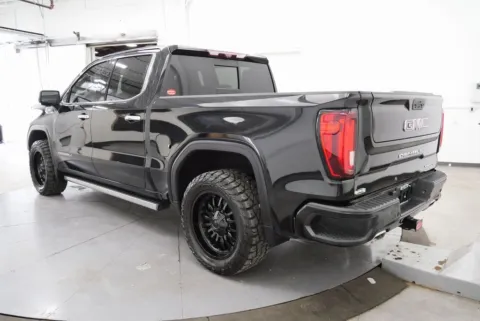 More photos of 2021 GMC Sierra 1500 Denali at Chillicothe Truck, OH