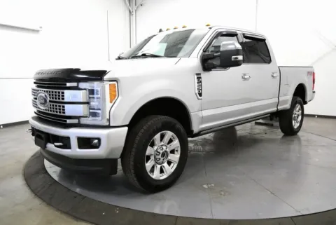 Another view of 2019 Ford F-250SD Platinum for sale in Chillicothe, OH at Chillicothe Truck