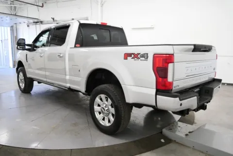 More photos of 2019 Ford F-250SD Platinum at Chillicothe Truck, OH