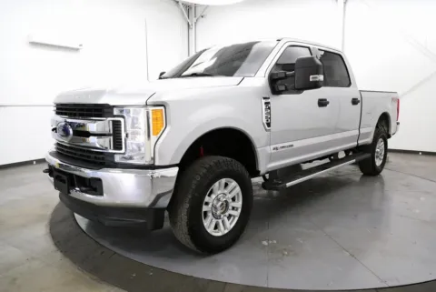Another view of 2017 Ford F-250SD XLT for sale in Chillicothe, OH at Chillicothe Truck