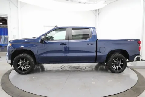 More photos of 2022 Chevrolet Silverado 1500 LTD LT at Chillicothe Truck, OH