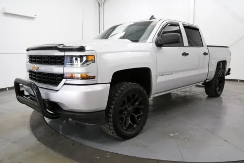 Another view of 2018 Chevrolet Silverado 1500 Custom for sale in Chillicothe, OH at Chillicothe Truck