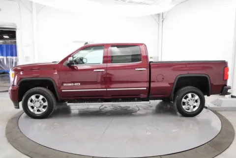 More photos of 2016 GMC Sierra 2500HD SLT at Chillicothe Truck, OH