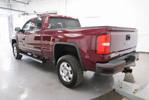 More photos of 2016 GMC Sierra 2500HD SLT at Chillicothe Truck, OH