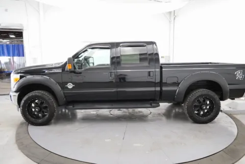 More photos of 2016 Ford F-350SD Lariat at Chillicothe Truck, OH